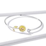 Gold Plated Daisy Adjustable Bangle - Image 3