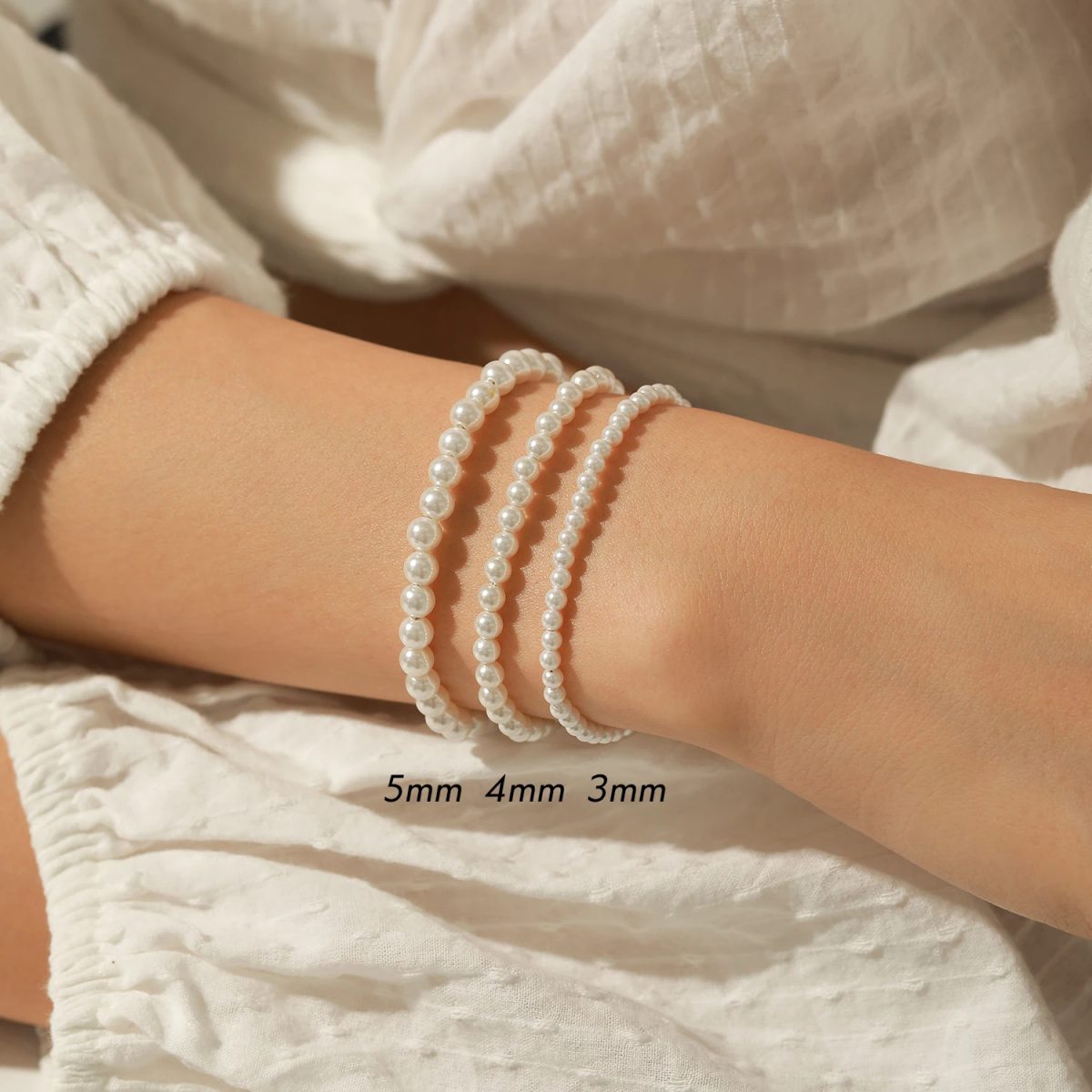 Classic Pearl Beaded Bracelet - Image 2