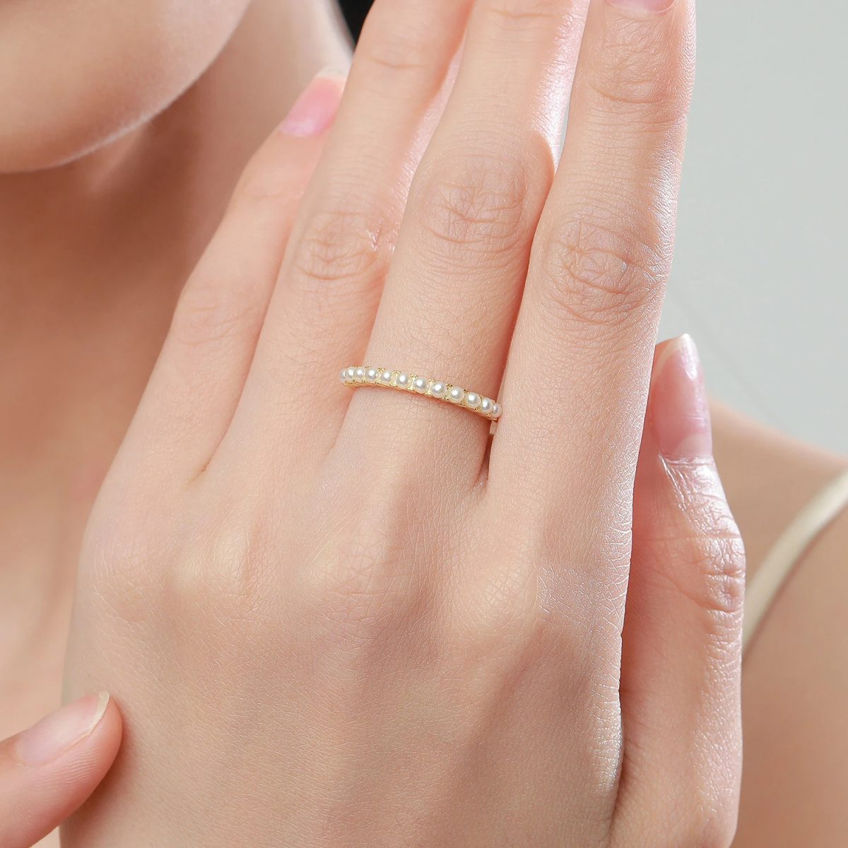 Pearl Crown Band Ring - Image 2