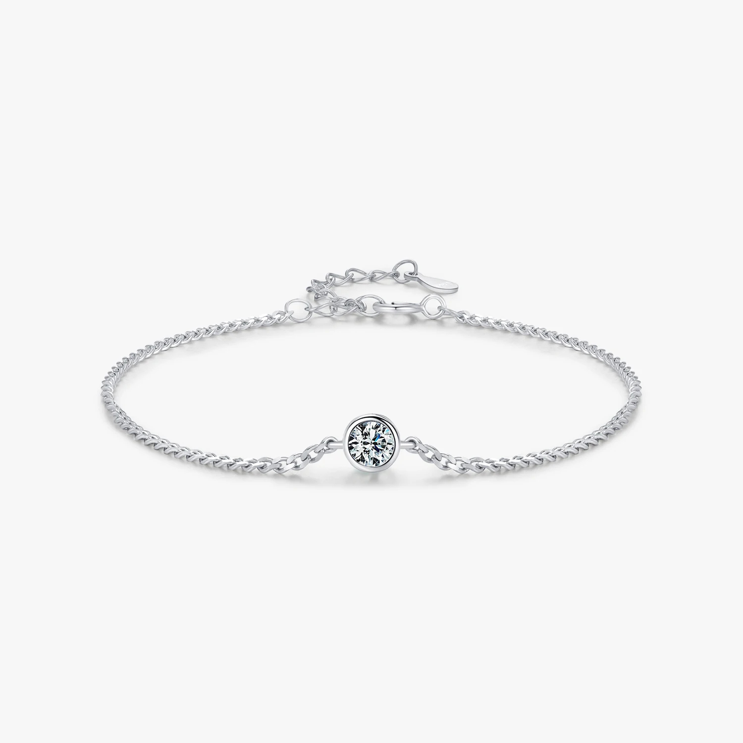 Sterling silver chain bracelet with a bezel-set round moissanite stone