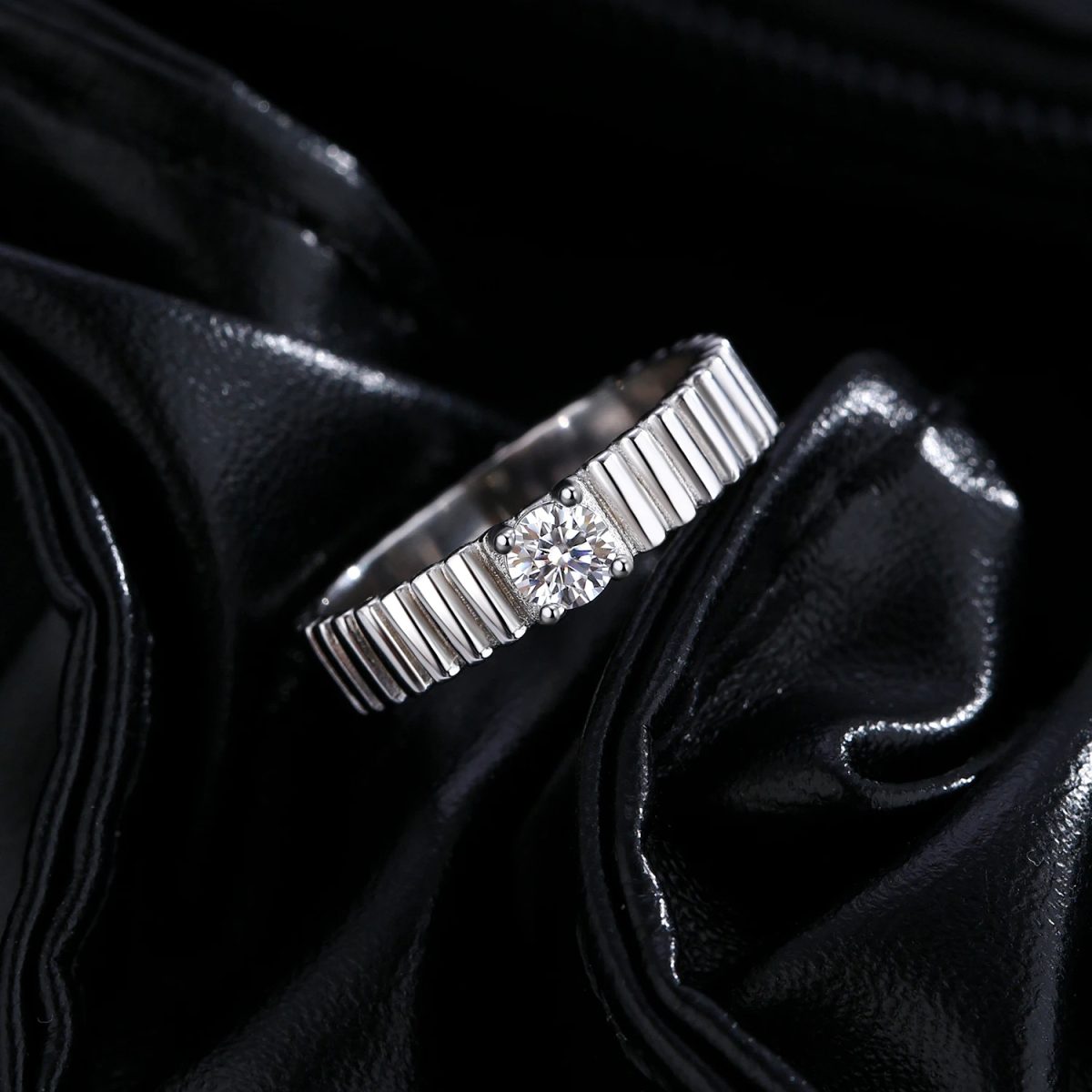 Ribbed Band Moissanite Solitaire Ring - Image 5